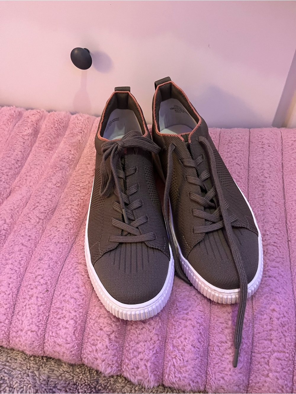 Sofft Women's Knit Sneakers - Charcoal with White Sole and Pink Trim